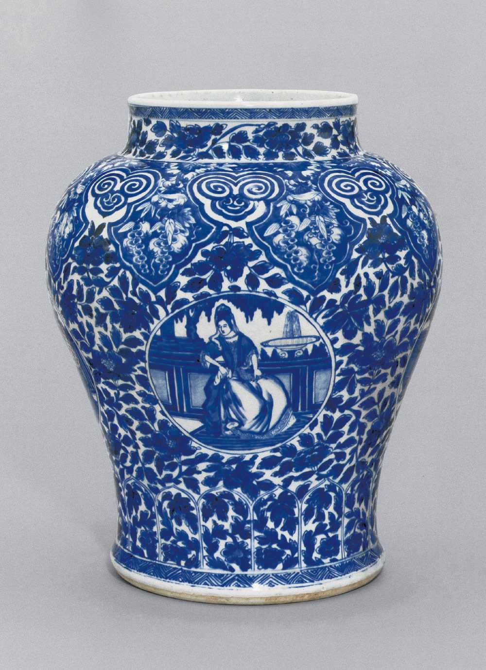 约1700至1710年 青花开光欧洲仕女图大罐